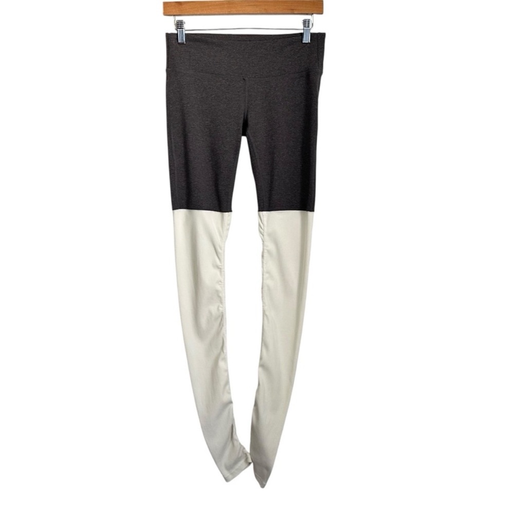 ALO Yoga Gray and White Goddess Leggings - Picture 2 of 5